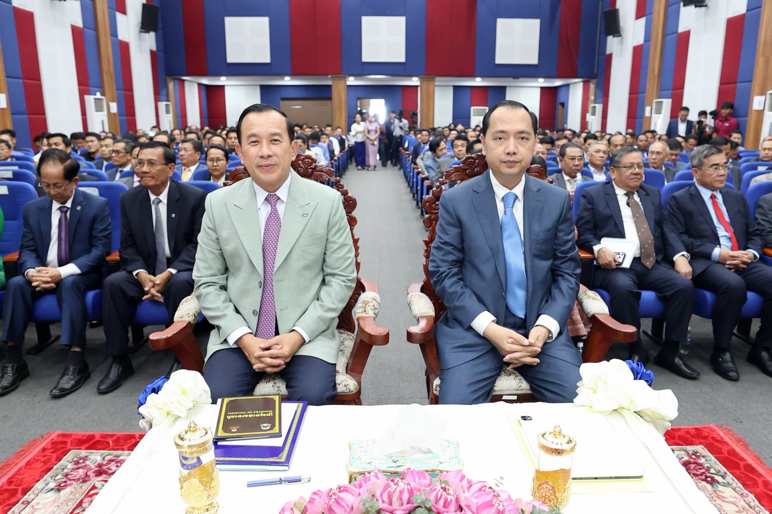 វិស័យទេសចរណ៍កម្ពុជាកំពុងប្រឈមបញ្ហាចម្រុះ ទាំងកម្រិតជាតិ តំបន់ និងសកល