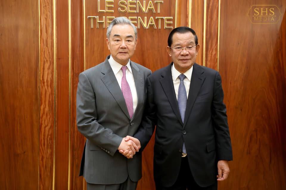 ឯកឧត្តម វ៉ាង យី៖ សម្ដេចតេជោ គឺជាតួអង្គដ៏សំខាន់ក្នុងការ​ពង្រឹងនូវចំណងមិត្តភាពរវាងកម្ពុជា និងចិន