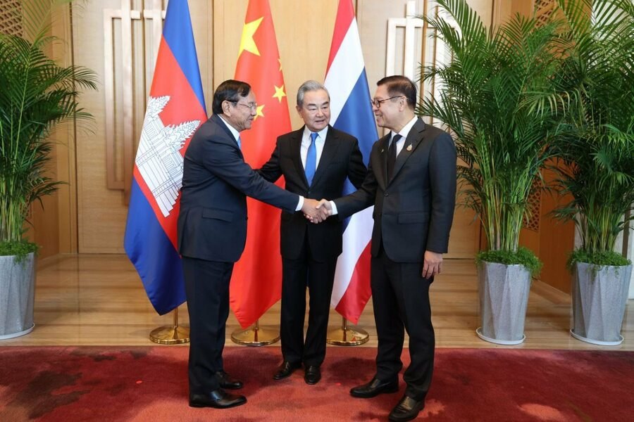 ចិនសន្យាជួយកម្ពុជា និងថៃស្តារទំនាក់ទំនងជាមួយគ្នាឡើងវិញ