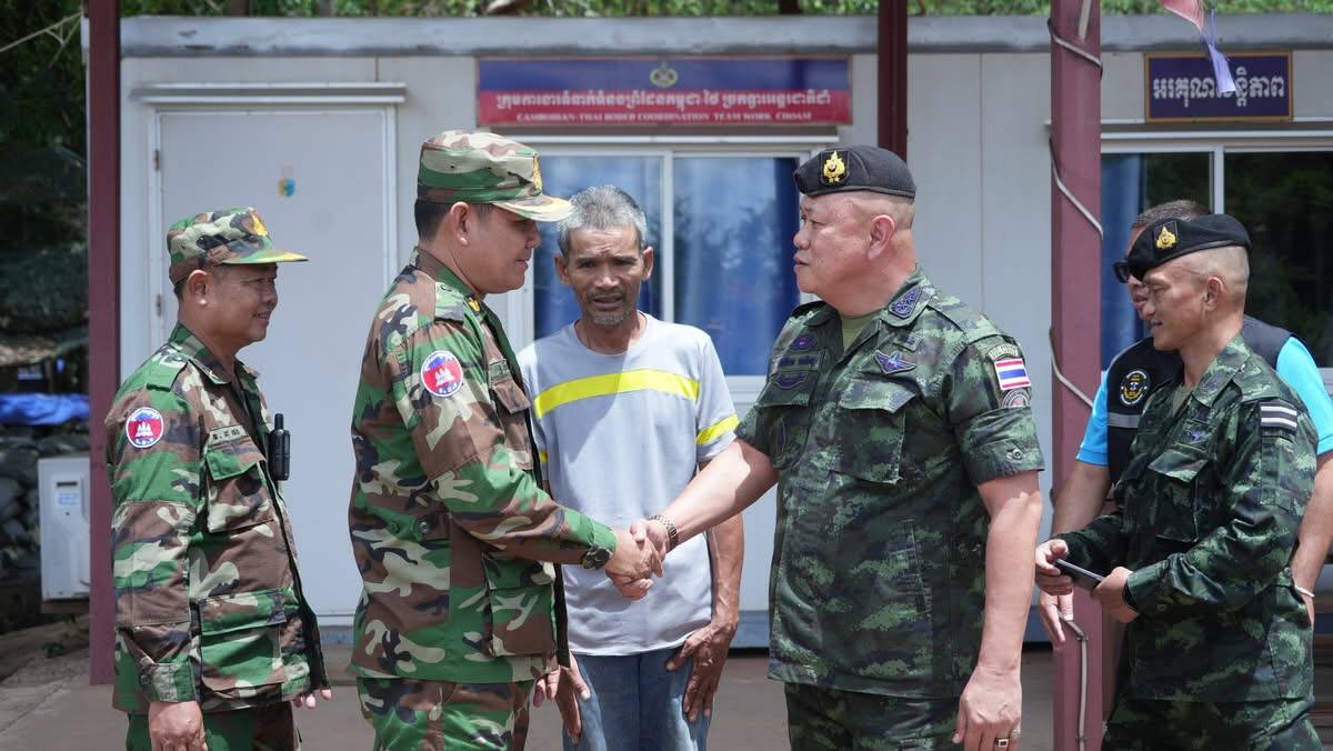 អាជ្ញាធរកម្ពុជាប្រគល់ខ្លួនជនជាតិថៃលួចឆ្លងដែនខុសច្បាប់ចូលជ្រៅក្នុងទឹកដីកម្ពុជាទៅឱ្យភាគីថៃ
