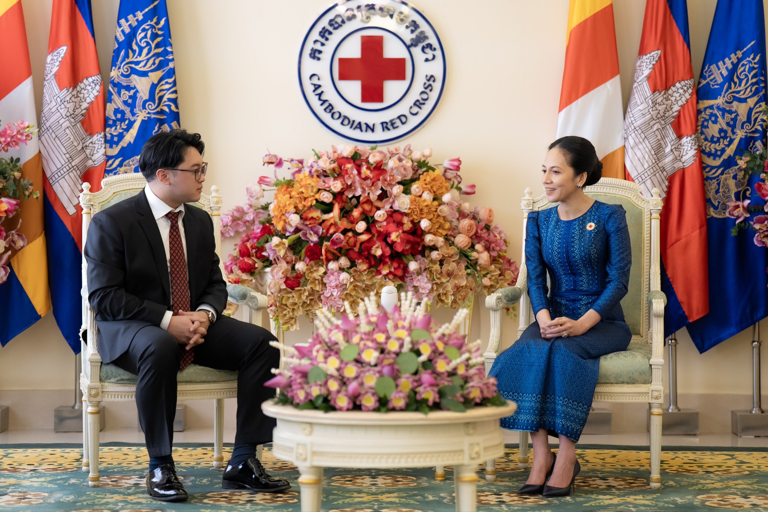 ការចូលរួមឧបត្ថម្ភគាំទ្រការងារមនុស្សធម៌ តាមរយៈកាកបាទក្រហមកម្ពុជា ជាការលើកកម្ពស់ស្មារតីវប្បធម៌ នៃការចែករំលែក