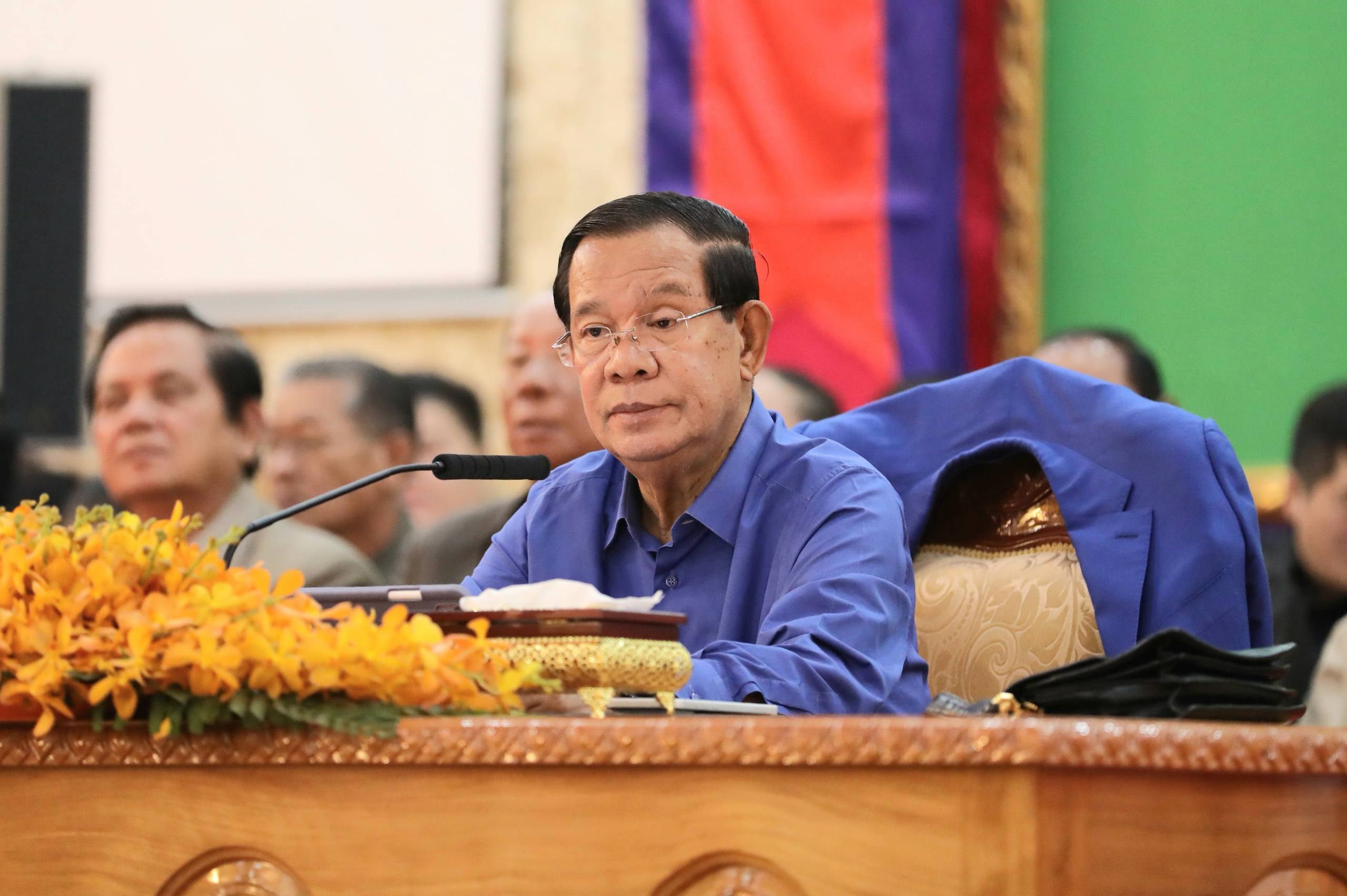 សម្តេចតេជោ ហ៊ុន សែន គាំទ្រសេវាលឿនរហ័ស របស់ក្រសួងរៀបចំដែនដី ក្នុងការធ្វើបណ្ណកម្មសិទ្ធិដីធ្លីជូនប្រជាពលរដ្ឋ