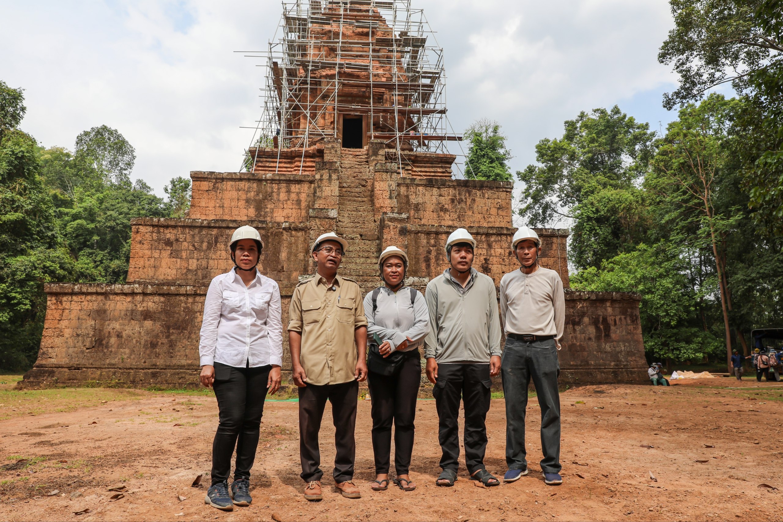 អាជ្ញាធរជាតិអប្សរាបញ្ចប់ការងារសង្គ្រោះបន្ទាន់ប្រាសាទបក្សីចាំក្រុង