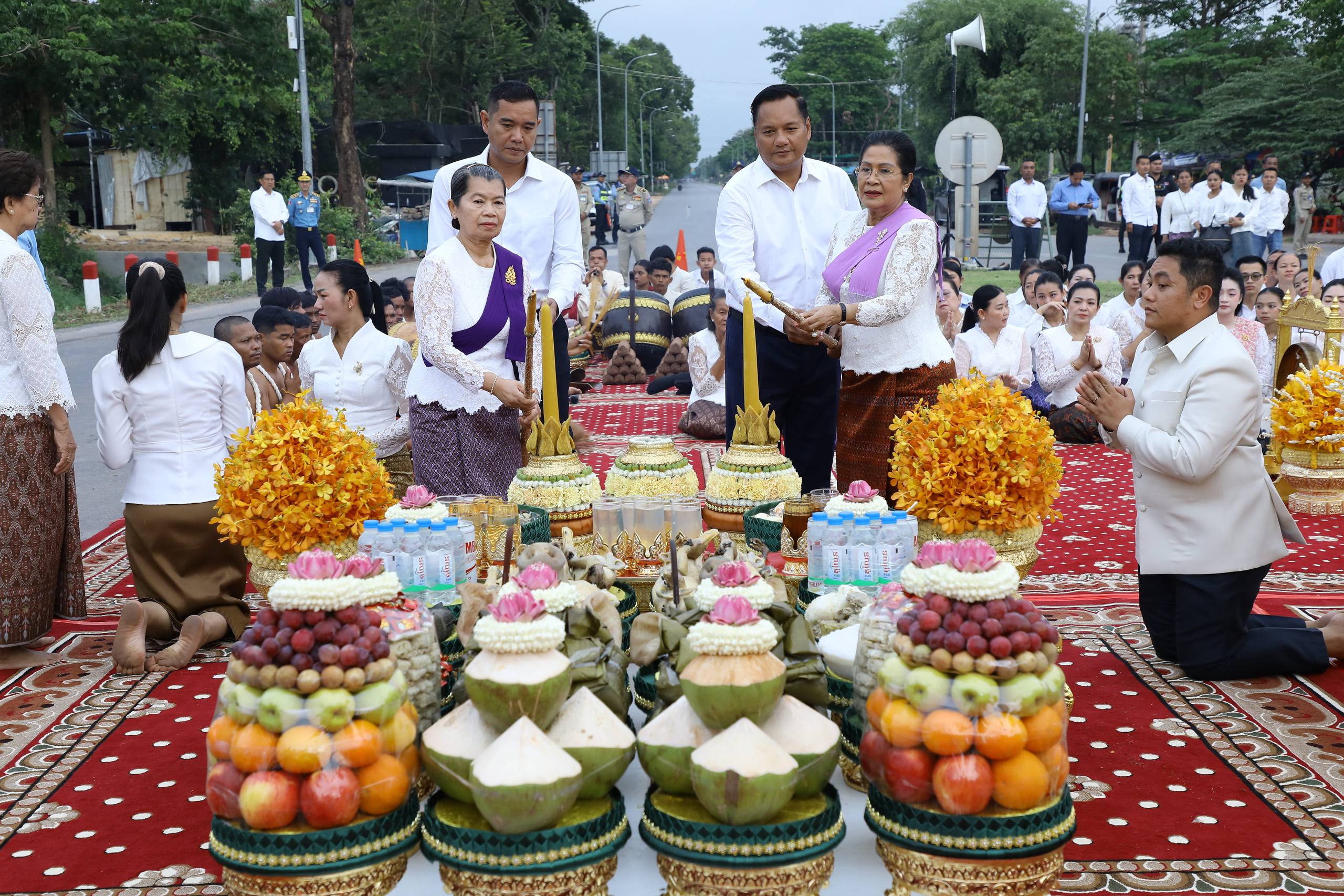 ពិធីពុទ្ធាភិសេកដំឡើងប្ញទ្ធិបារមី «ព្រះវិស្ណុគង់​លើ​ស្ដេចគ្រុឌ»