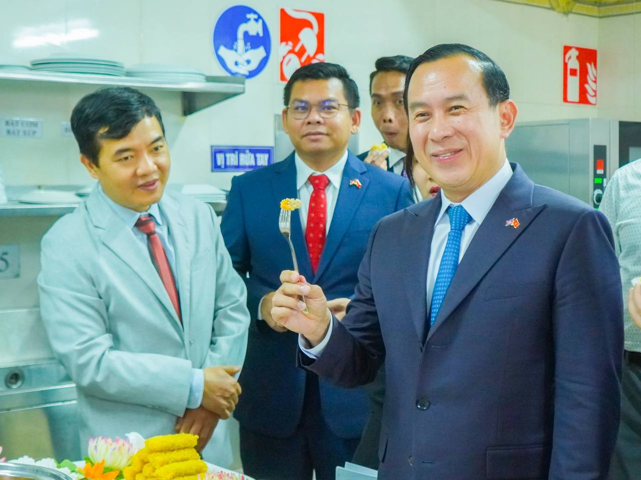 កម្ពុជា-វៀតណាមសហការគ្នាបណ្តុះបណ្តាលធនធានមនុស្សក្នុងវិស័យទេសចរណ៍​