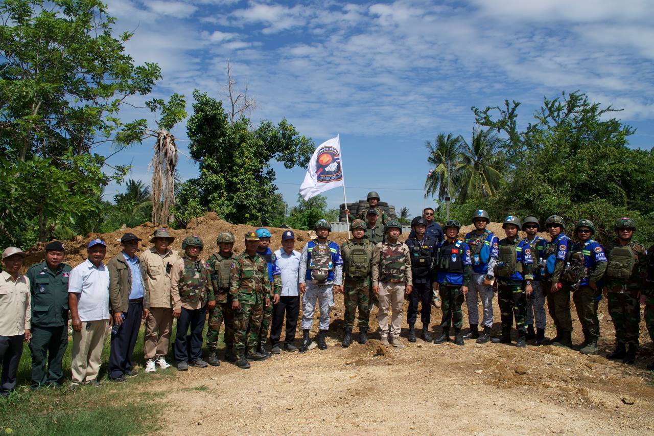 ក្រុមអ្នកសង្កេតការណ៍អាស៊ានចុះសង្កេតការណ៍ ផ្ទៀងផ្ទាត់ និងរាយការណ៍អំពីស្ថានភាពព្រំដែននៅភូមិព្រៃចាន់ ឃុំអូរបីជាន់ ស្រុកអូរជ្រៅ