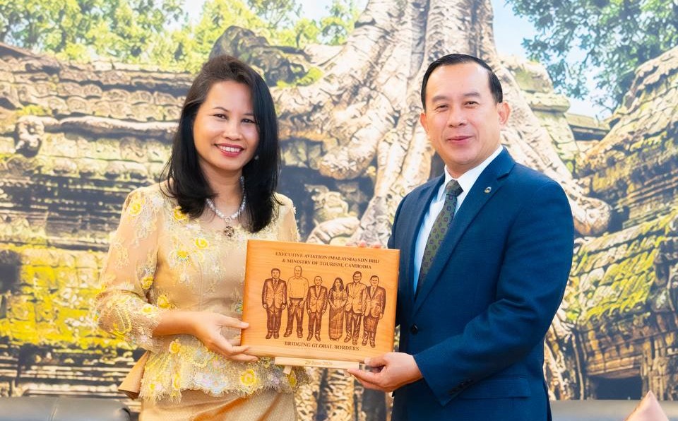 ក្រុមហ៊ុនសេវាកម្មអាកាសចរណ៍អន្តរជាតិដែលមានមូលដ្ឋានក្នុងក្រុងឌូបៃពិចារណាចង់ភ្ជាប់ជើងហោះហើរមកប្រទេសកម្ពុជា