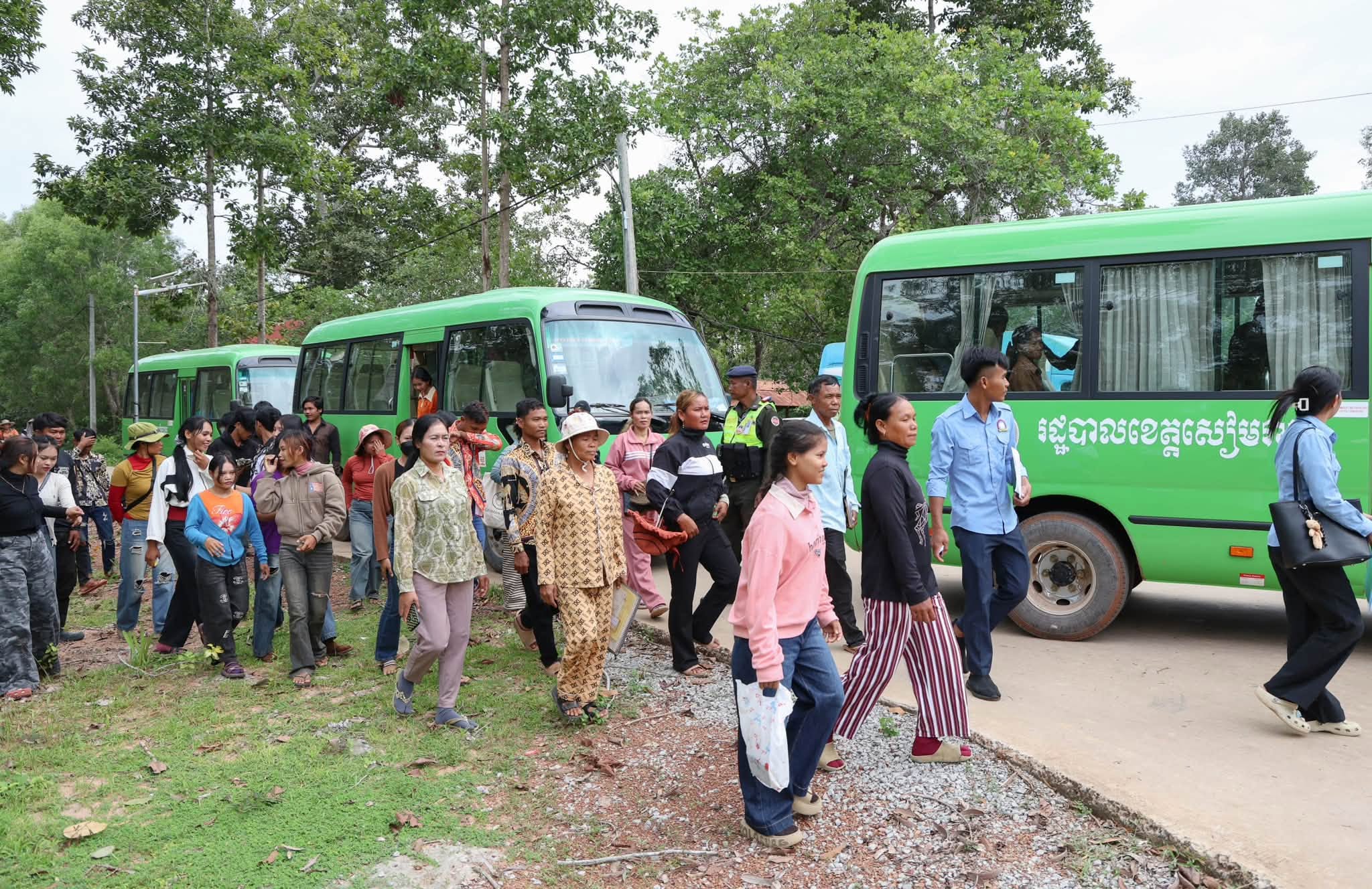 កម្ពុជាសាកល្បងបញ្ជូនពលករខ្មែរទៅធ្វើការនៅវៀតណាម ​