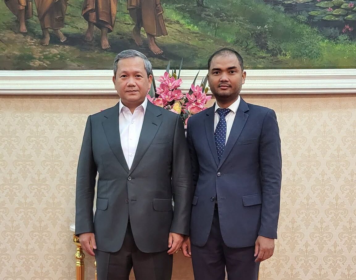 អ្នកធ្វើជួបអ្នកថា ៖ សម្តេចបវរធិបតីជួបបណ្ឌិត ញិល រដ្ឋា ដែលការវិភាគបានបង្កភាពចម្រូងចម្រាសថ្មីៗនេះ