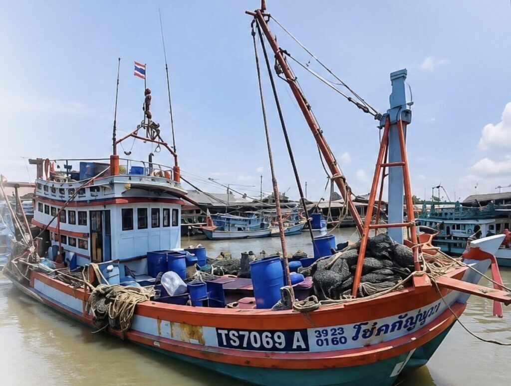 ពលករខ្មែរ២នាក់បន្តបាត់ខ្លួនក្នុងហេតុការណ៍លិចទូកនេសាទក្នុងសមុទ្រនៅខេត្តត្រាត