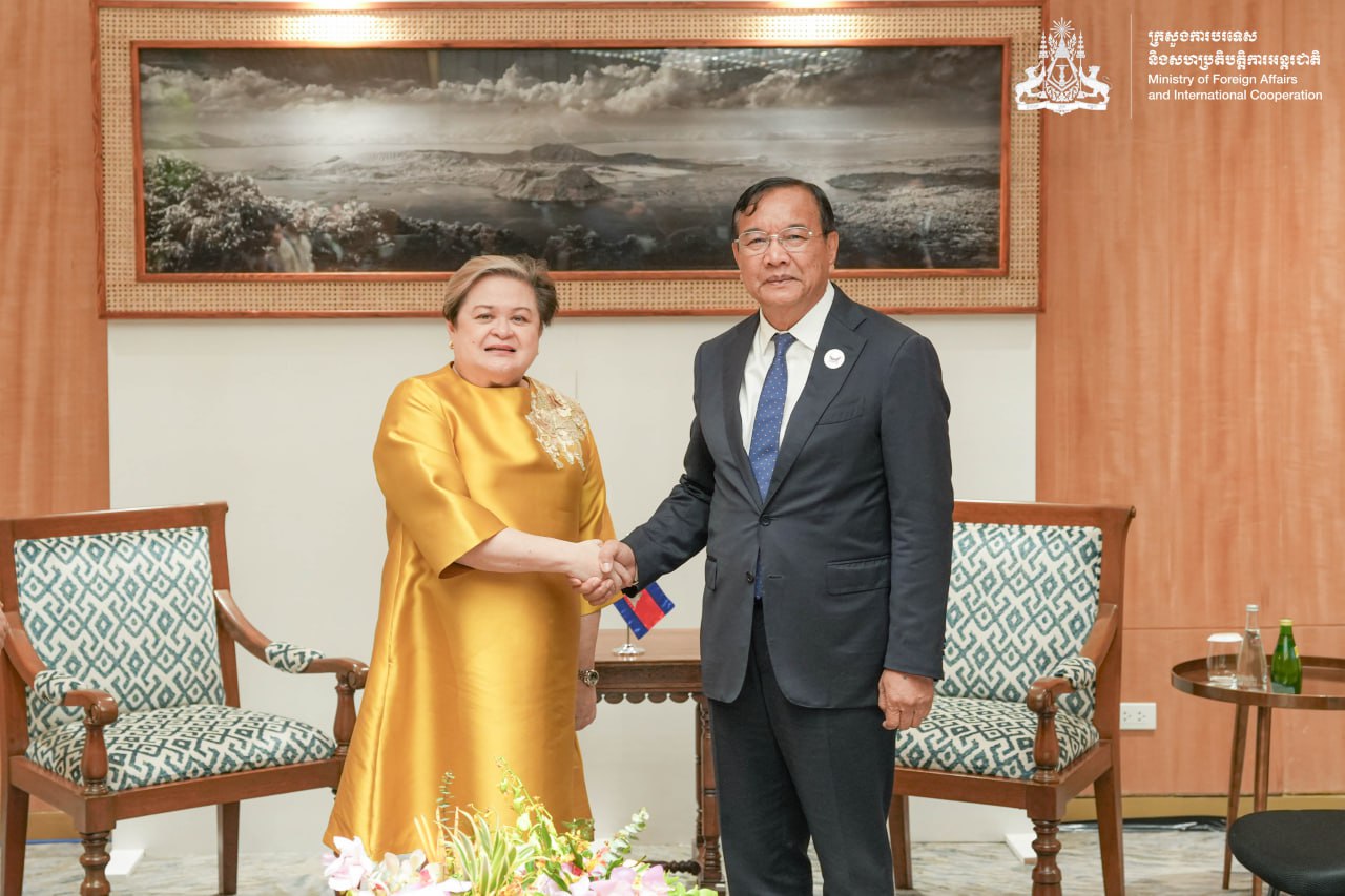 ប្រមុខការទូតកម្ពុជា ទៅចូលរួមកិច្ចប្រជុំរដ្ឋមន្ត្រីអាស៊ាននៅប្រទេសហ្វីលីពីន