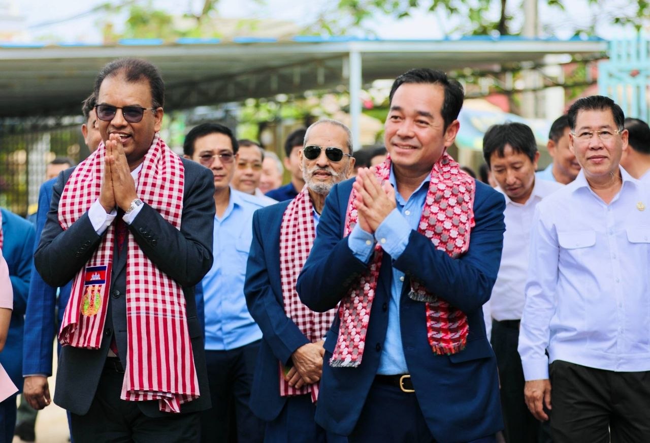 ប្រជាពលរដ្ឋ១.៥០០នាក់ ទទួលបានការពិនិត្យភ្នែក និងចែកវ៉ែនតា ឥតគិតថ្លៃពីក្រុមគ្រូពេទ្យឯកទេសនេប៉ាល់