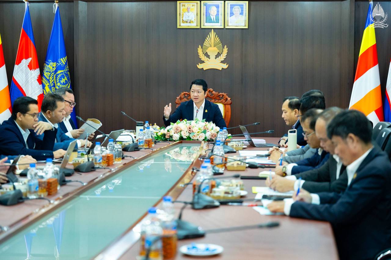 ឯកឧត្តម សុខ សូកេន ដឹកនាំកិច្ចប្រជុំដើម្បីពិនិត្យ និងពិភាក្សាស្តីពីការពង្រឹងប្រសិទ្ធភាពការងារទទួលពាក្យបណ្តឹង