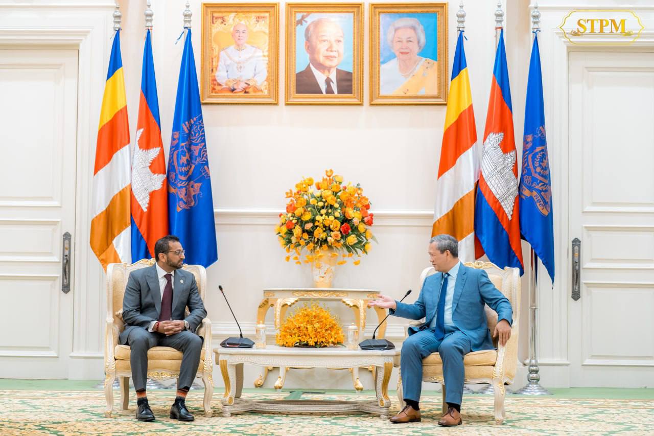 នាយក FBI អាមេរិក សរសើរកម្ពុជាលើការបង្ក្រាបបទល្មើសឆបោកតាមអនឡាញ