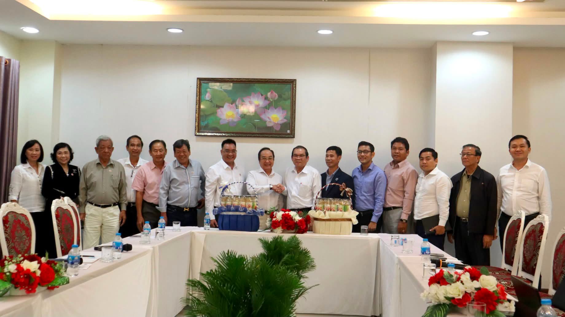 កម្ពុជាស្នើឲ្យវៀតណាមកែសម្រួលវិធានការប្រមូលទិញដំឡូងមីស្រស់ពីកម្ពុជា