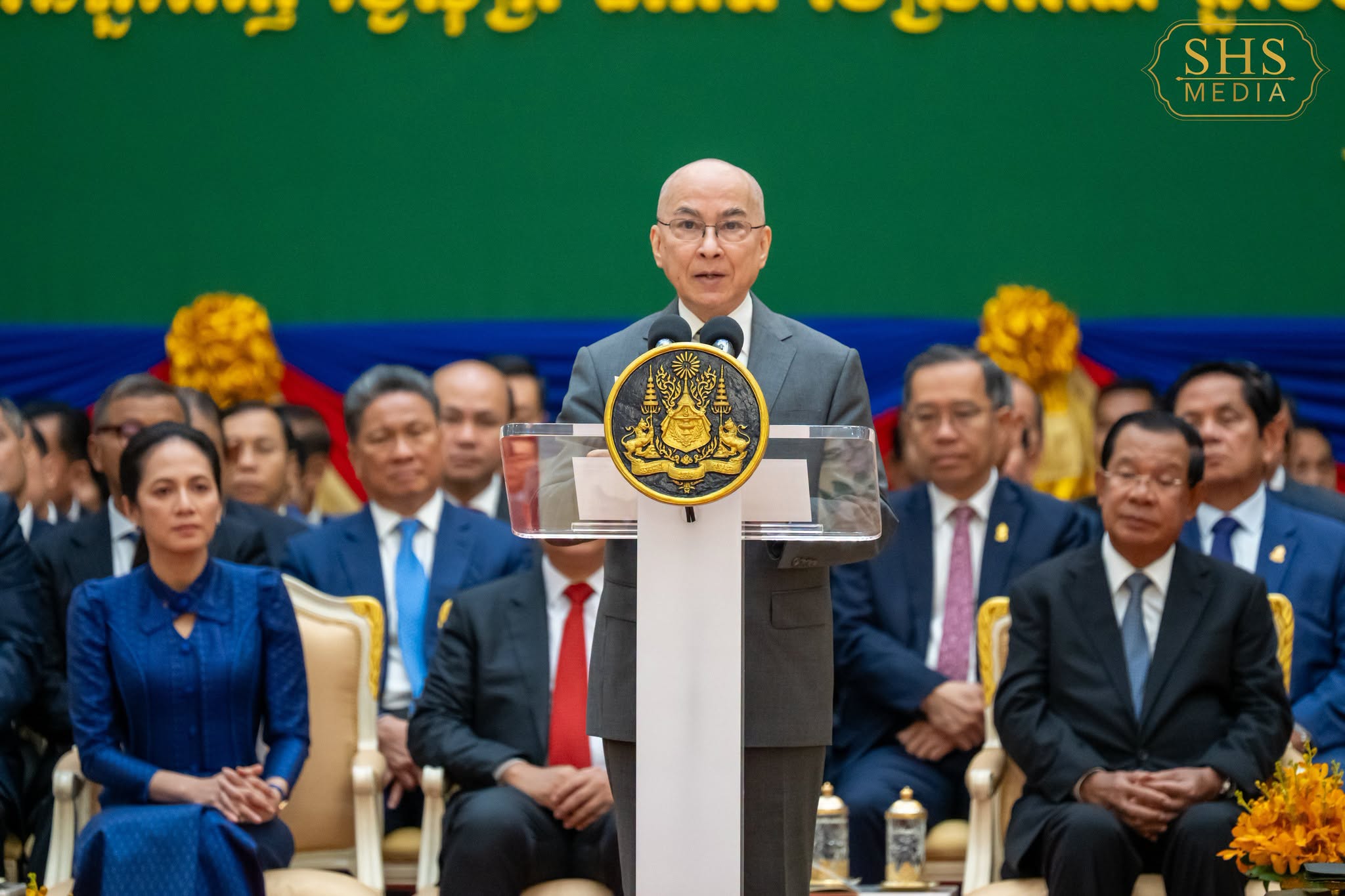 ព្រះមហាក្សត្រកោតសរសើរសម្តេចតេជោ និងសម្តេចធិបតី រួមសុខរួមទុក្ខជាមួយប្រជាជន និងវីរយុទ្ធជនដើម្បីការពារអធិបតេយ្យភាព បូរណភាពទឹកដី