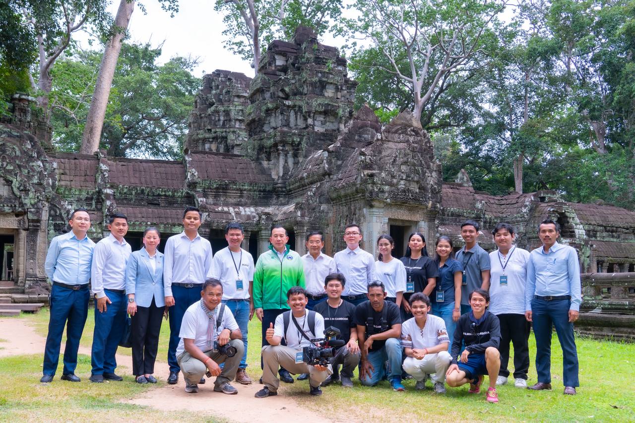 រដ្ឋមន្រ្តីក្រសួងទេសចរណ៍លើកទឹកចិត្តដល់ក្រុមការងារផលិតកម្មអន្តរជាតិដែលបានជ្រើសរើសកម្ពុជាជាទីតាំងថតកម្មវិធី