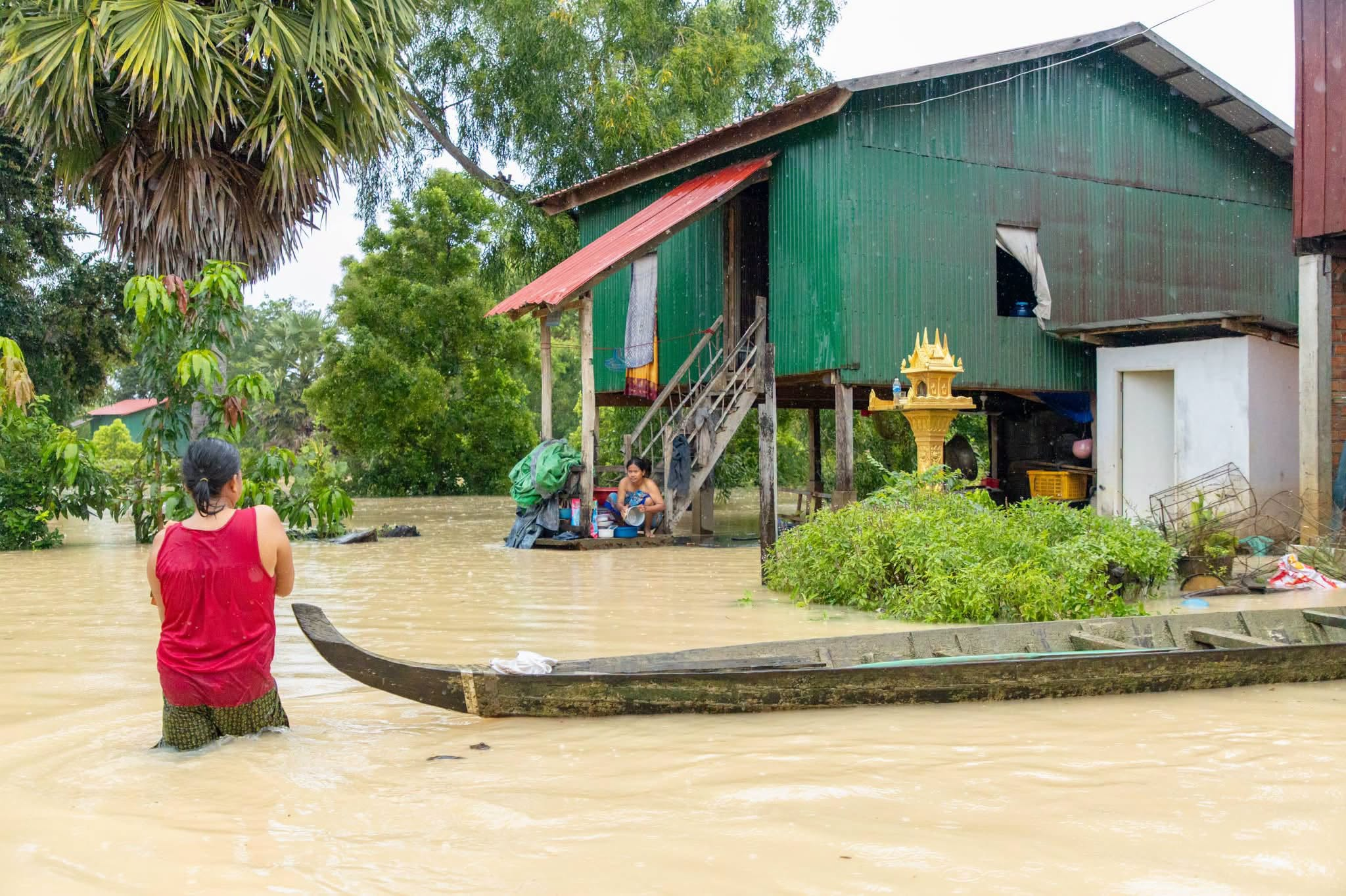 ខេត្តចំនួន១០​រងគ្រោះទឹកជំនន់ ក្នុងនោះបាត់ដំបងប៉ះពាល់ធ្ងន់ធ្ងរជាងគេ