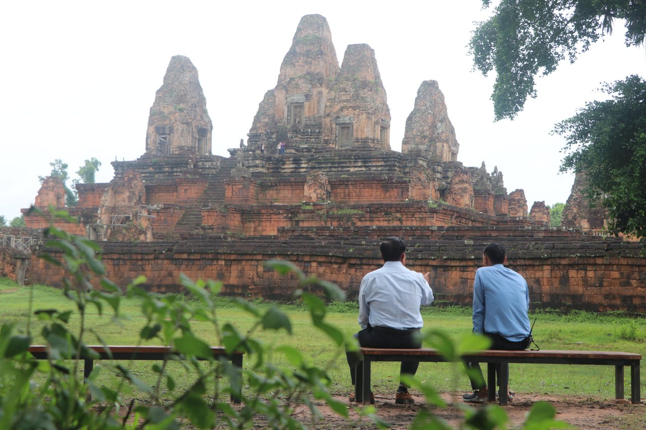 អាជ្ញាធរជាតិអប្សរាដំឡើងកៅអីសម្រាប់ភ្ញៀវទេសចរអង្គុយសម្រាកនៅតាមប្រាសាទមួយចំនួនក្នុងរមណីយដ្ឋានអង្គរ