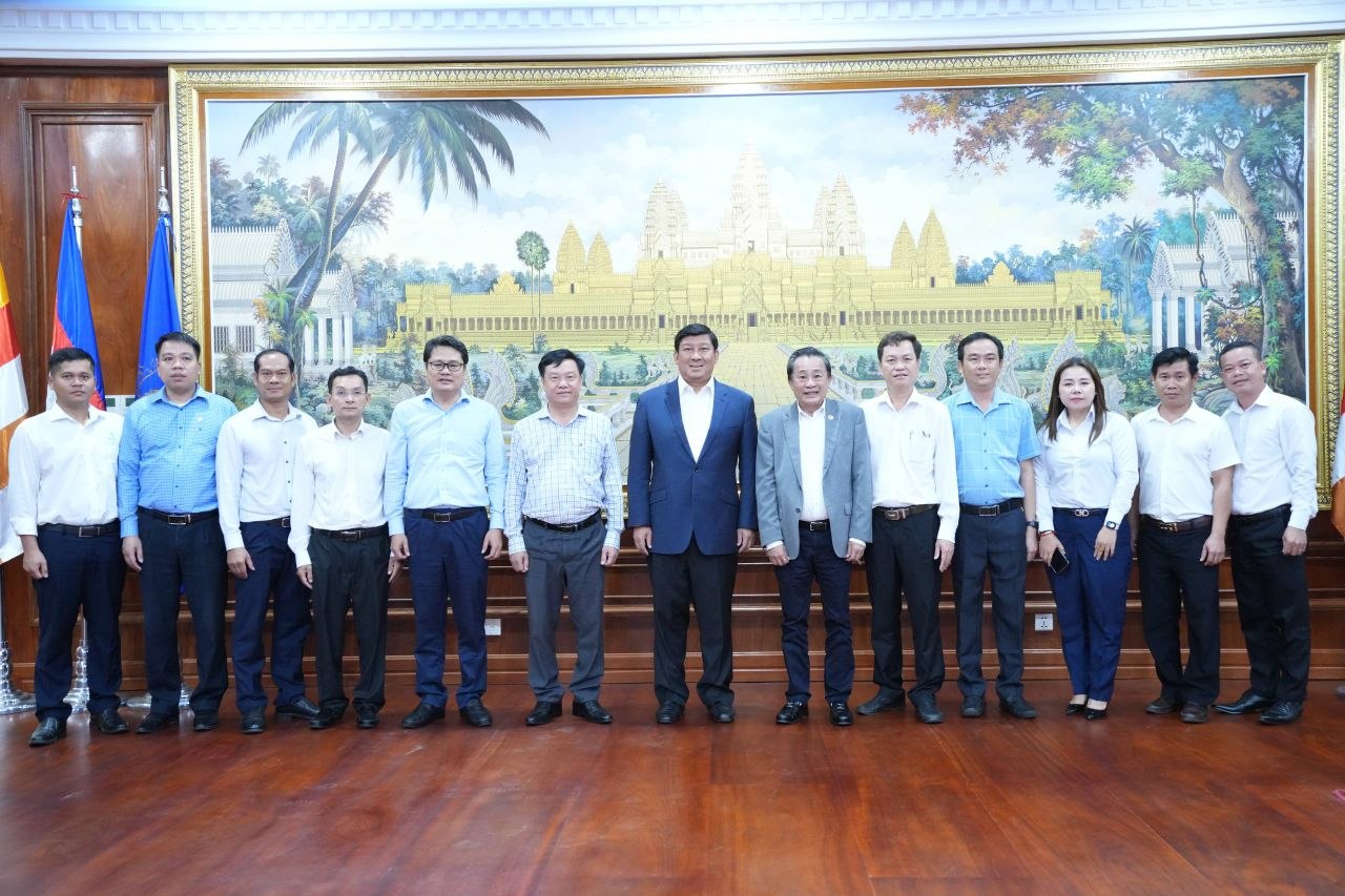 កម្ពុជា លើកទឹកចិត្តសម្ព័ន្ធឧស្សាហកម្មកៅស៊ូវៀតណាម ពង្រឹងសក្តានុពលនៅកម្ពុជា និងពង្រីកវិសាលភាពវិនិយោគលើវិស័យផ្សេងទៀត