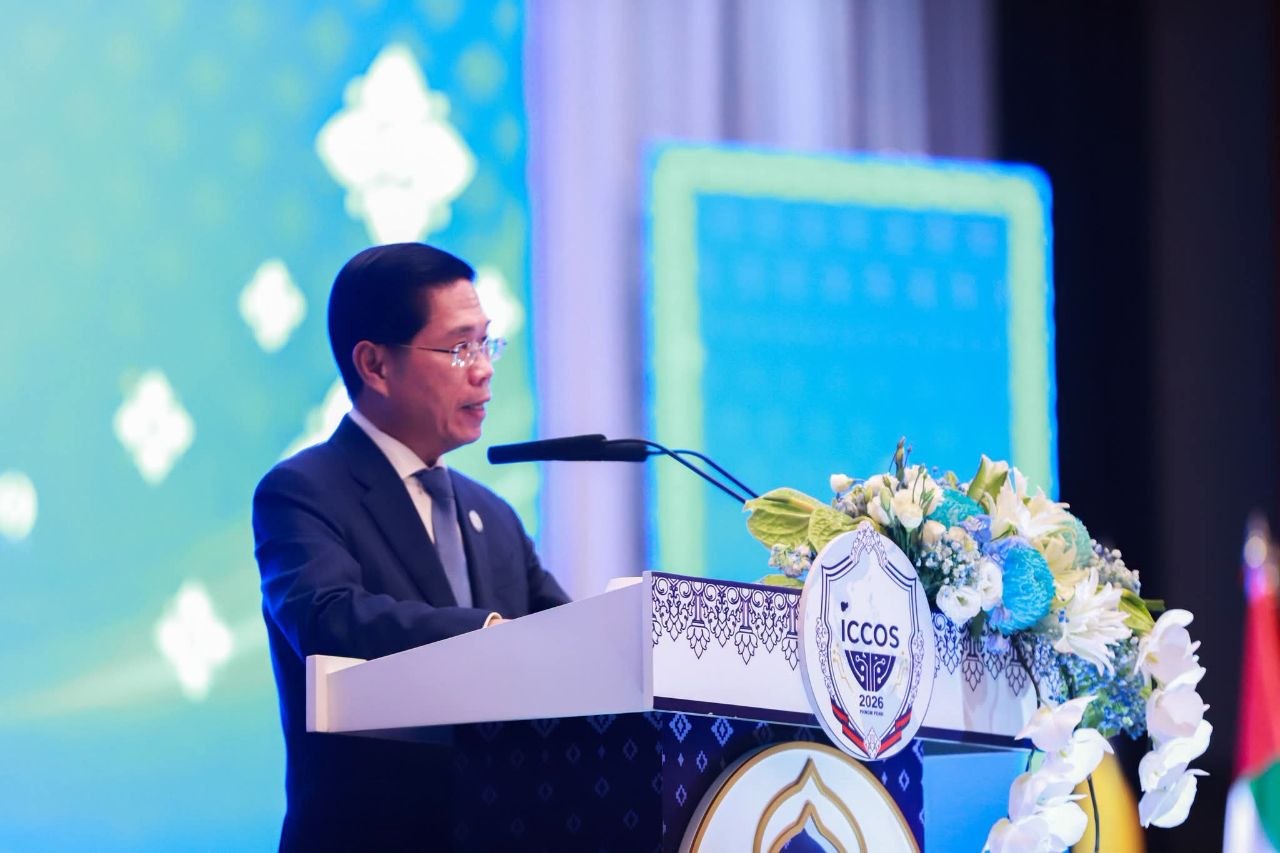 ឯកឧត្តម កែវ វណ្ណថន រដ្ឋលេខាធិការក្រសួងមហាផ្ទៃ ថ្លែងជូនអង្គសន្និសីទអន្តរជាតិអំពីកិច្ចសហប្រតិបត្តិការអន្តរជាតិរបស់កម្លាំងអនុវត្តច្បាប់កម្ពុជាដើម្បីបោសសម្អាតស្កេម!