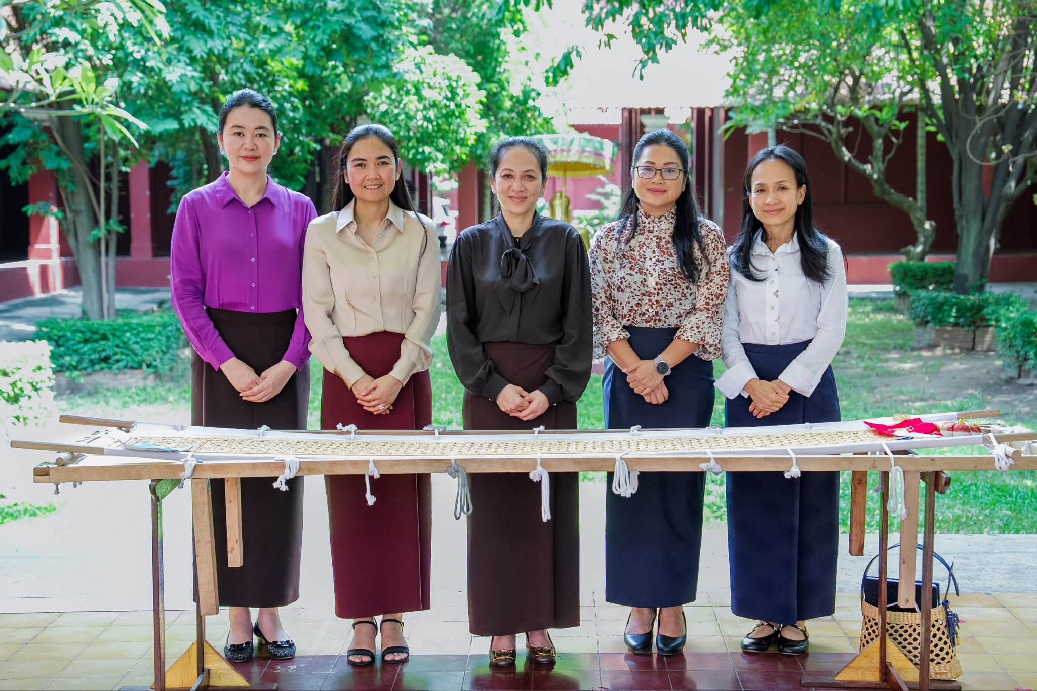 ស្រ្តីទី១នៃកម្ពុជាត្រៀមស្បៃខ្មែរ ជូនប្រតិភូចូលរួមកិច្ចប្រជុំកំពូលហ្វ្រង់កូហ្វូនី