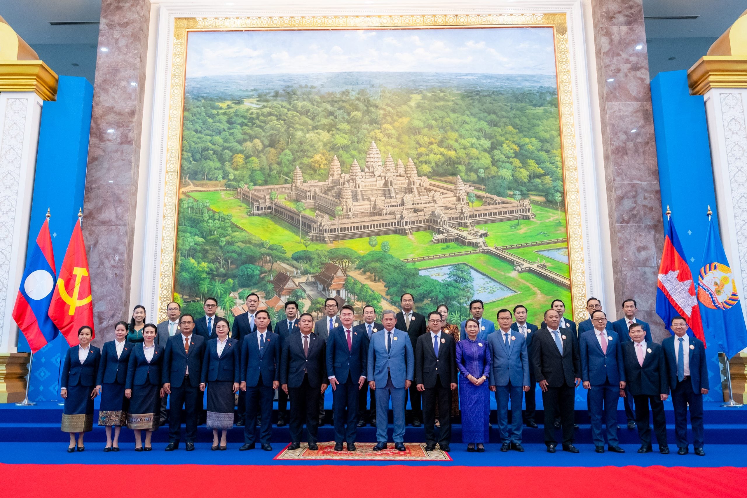 កម្ពុជា-ឡាវ បញ្ជាក់អំពីការបន្តចំណងមិត្តភាព និង​ជ្រោម​ជ្រែង​គ្នាទៅវិញទៅមក
