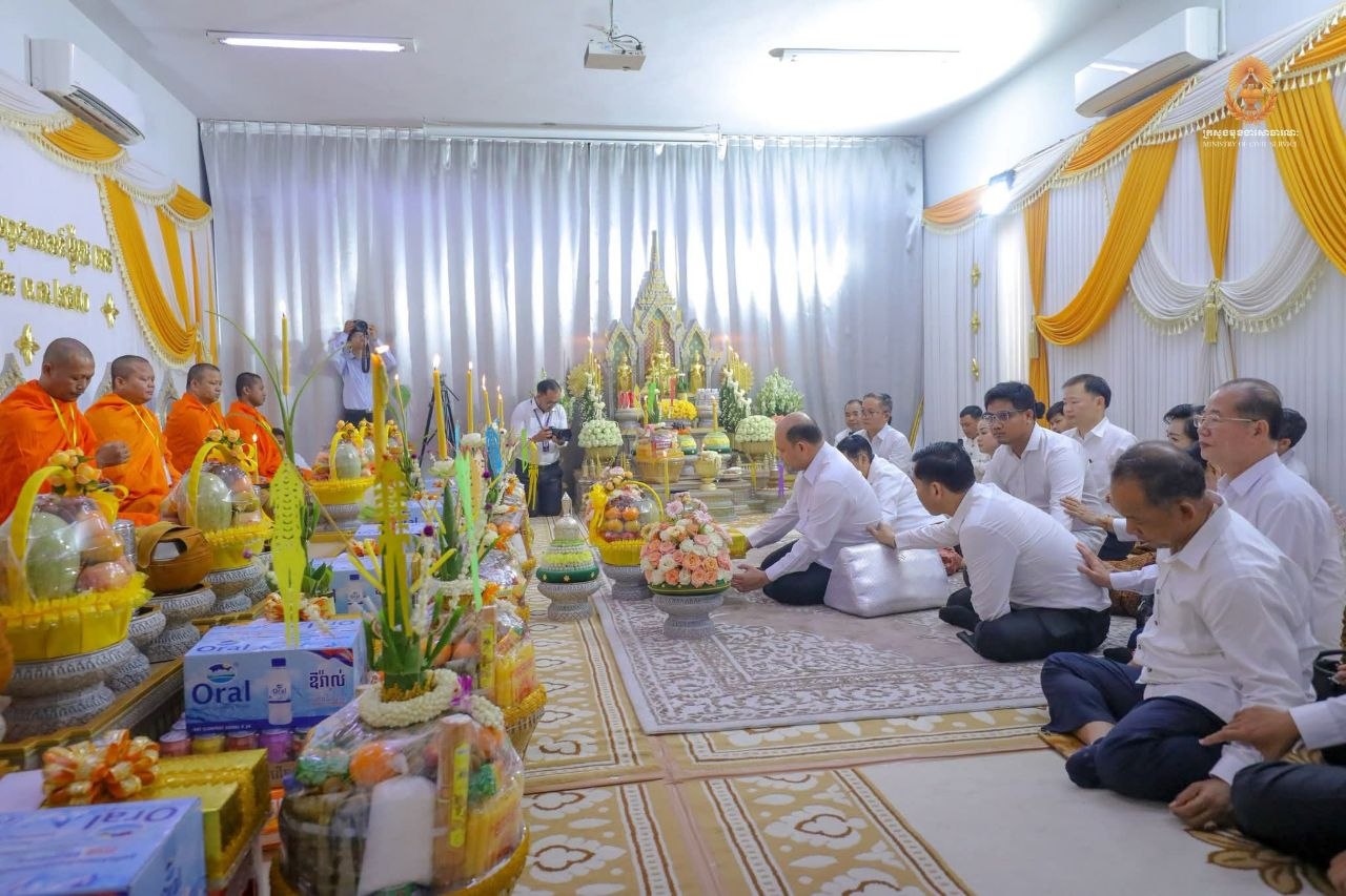រាជរដ្ឋាភិបាលប្រារព្ធពិធីបុណ្យកាន់បិណ្ឌវេនទី៩ នៅសារមន្ទីរទួលស្លែង ដើម្បីឧទ្ទិសកុសលជូនវិញ្ញាណក្ខន្ធជនរងគ្រោះ
