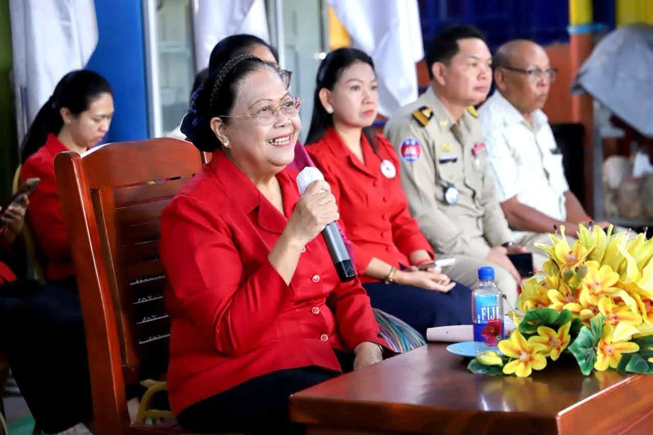 កាកបាទក្រហមកម្ពុជា ចុះសួរសុខទុក្ខ និងផ្តល់អំណោយជាលើកទី៧ ជូនសមាគមកុមារនៅខេត្តកណ្តាល ក្នុងឱកាសភ្ជុំបិណ្ឌ