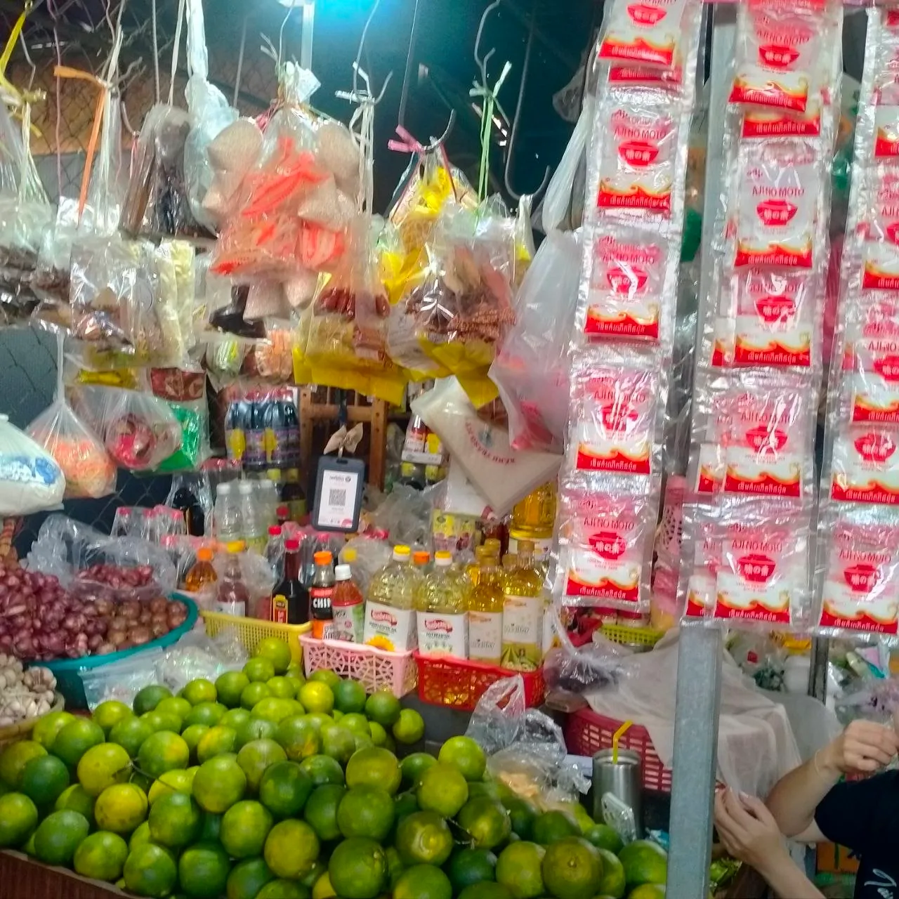 អាជីវកម្មលក់ចាប់ហួយ កើនចំណូល ក្នុងរដូវបុណ្យភ្ជុំបិណ្ឌ