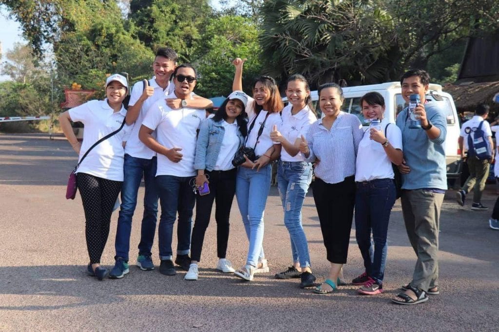 ការងារស្ម័គ្រចិត្ត