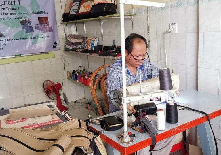 សំណល់ពោះវៀនរថយន្ត ការុងស៊ីម៉ងត៍