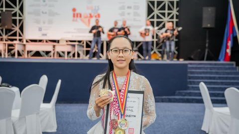 កញ្ញា ហេង សុវណ្ណមុនីនុត ទទួលមេដាយផ្នែកវិទ្យាសាស្ត្រពីបរទេស