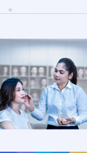 អ្នកស្រី ព្រហ្ម យ៉ារ៉ូ ជំនាញសេវាកម្មសម្អាងកាយ