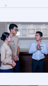 លោក អ៊ុន គយ ជំនាញការិយាល័យជួរមុខ