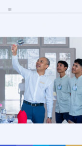 លោក ឃុត សុខាយ ជំនាញសេវាកម្មម្ហូបអាហារ និងភេសជ្ជ: