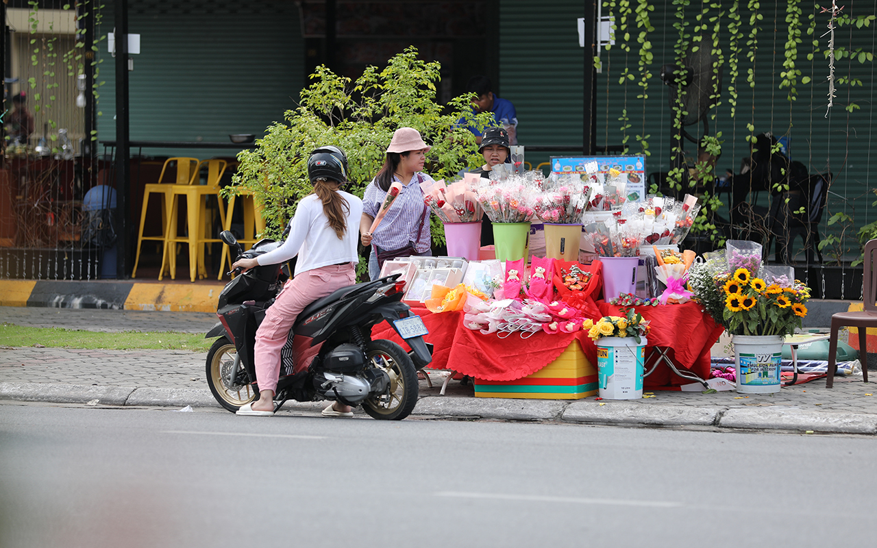 ​ទំនោរភ្លើតភ្លើនរបស់យុវជនក្នុងថ្ងៃ១៤កុម្ភៈ ថយចុះ ខណៈសាលារៀនប្រើវិធានការអប់រំ និងវិន័យ