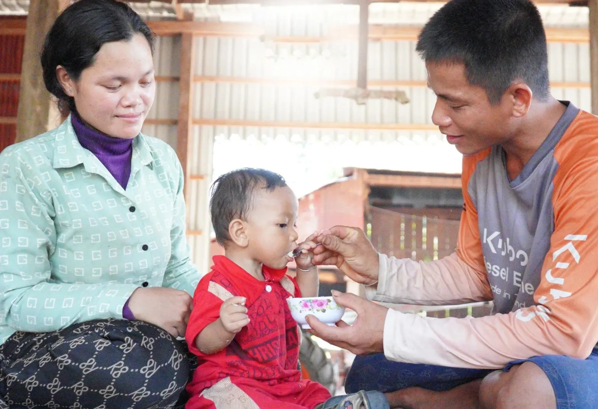 ទិវាអន្តរជាតិនារី ៨មីនា ៖ នាយកស្ដីទីអង្គការភ្លែនអន្តរជាតិកម្ពុជា ចង់ឃើញបុរសចេះចែករំលែកបន្ទុកគ្រួសារក្នុងការចិញ្ចឹមកូន